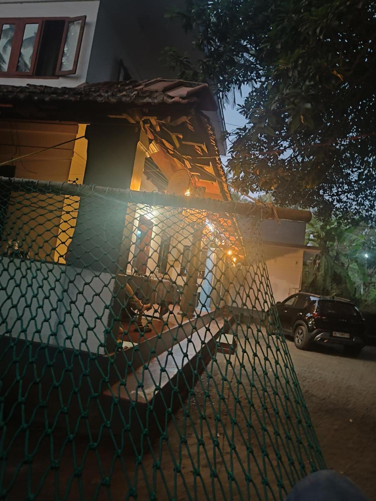 칸누르 Perch Next Door B&B 외부 사진